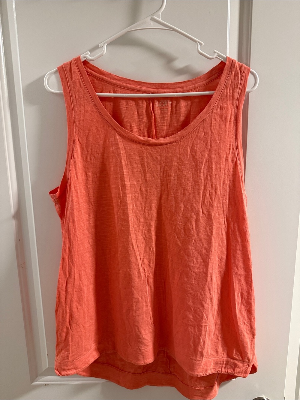 🥳 5 for $25 BUNDLE LOFT Coral Sleeveless Scoop Neck Tank